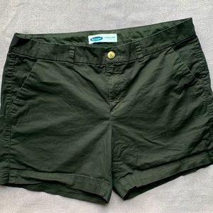 Old Navy Mid Rise Everyday Short